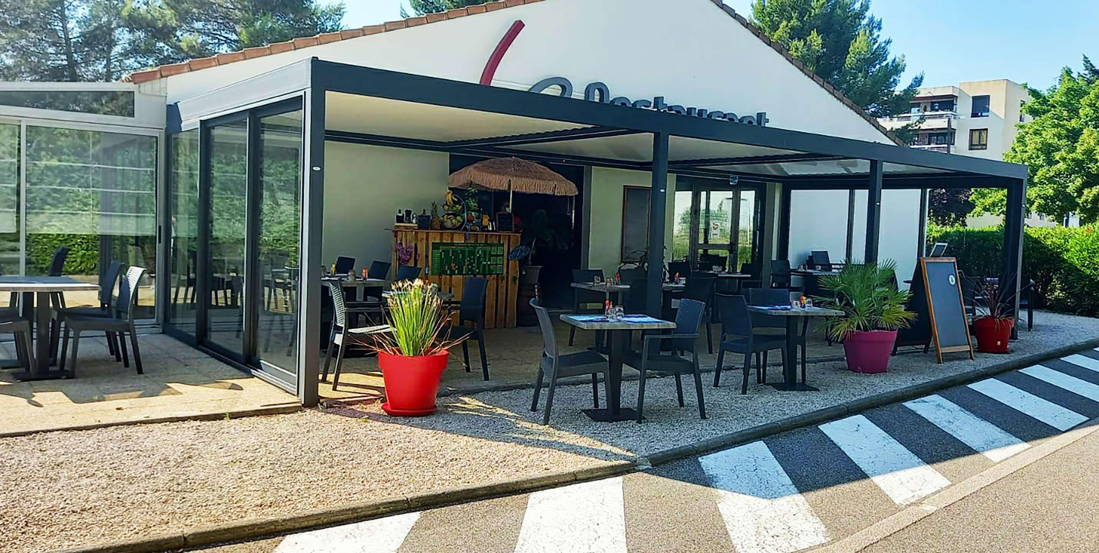 Campanile Orange Centre Sortie 21 Sur A7 A9 Hotel Exterior photo