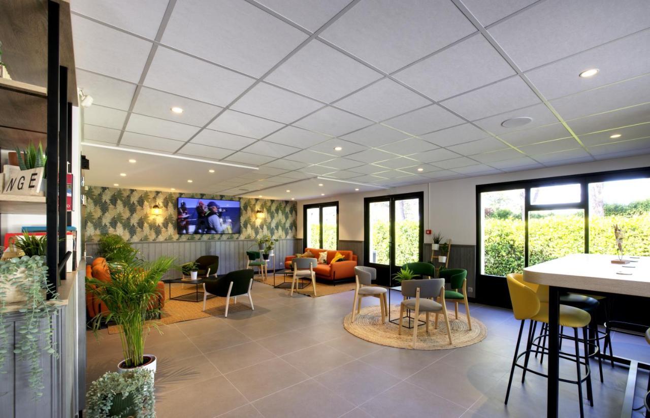 Campanile Orange Centre Sortie 21 Sur A7 A9 Hotel Exterior photo